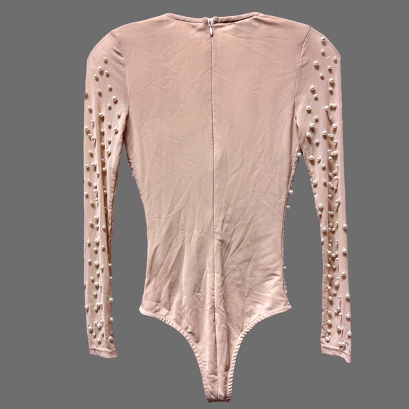 GORGEOUS NWT Shop Kultivate Nude Bodysuit W/ Pearl Embellishments Sz XS - Picture 2 of 4